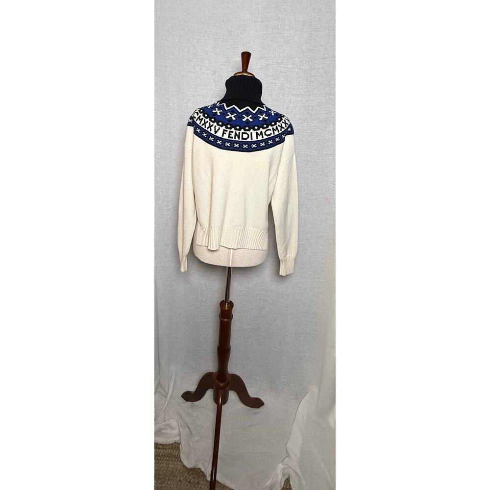 Women’s Authentic Fendi Fair Isle Logo Wool / Cashmere Blend Sweater
Size 36